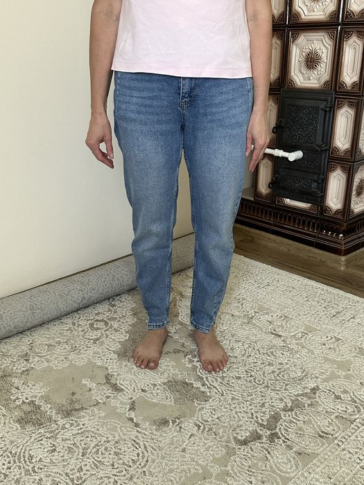 Жіночі джинси Mom та скіні