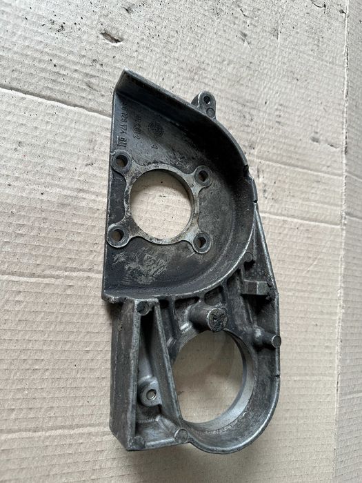Кронштейн Opel 2.0 16V C20XE 90128174