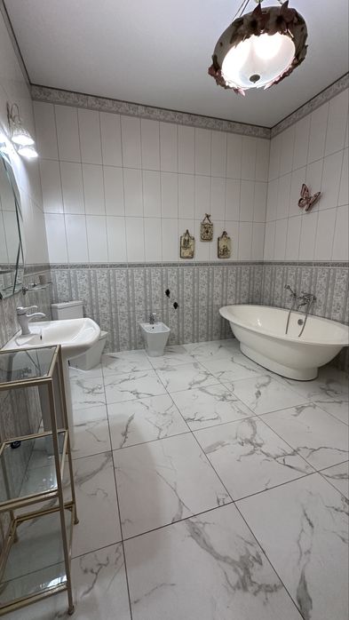 Костанди 3 ком.+ кухня 50 м2 Парковка Двор