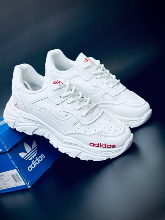 Жіночі кросовки Adidas• купить кожані кросівки•adidas женські шкіряні