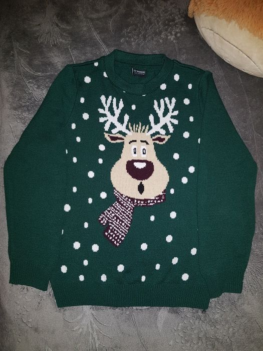 Светр новорічний