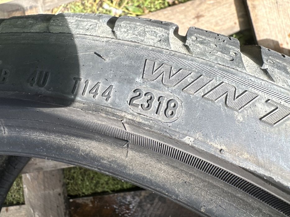 Pirelli шини зима 225/40 R18