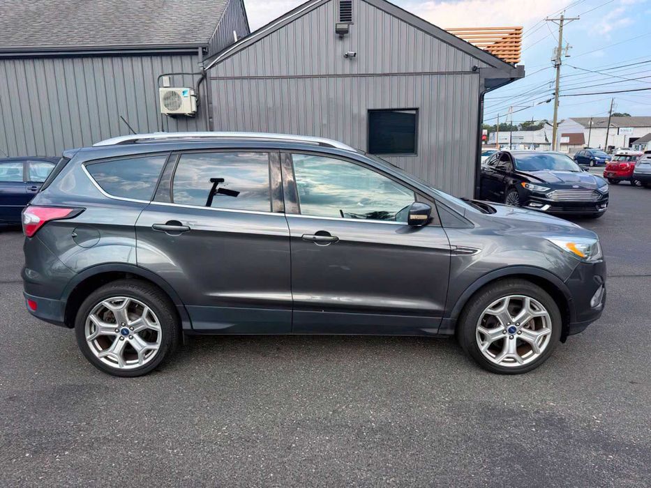 Ford Escape Titanium      2018