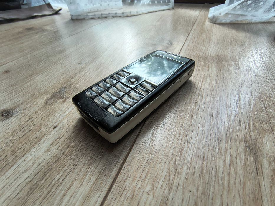 Retro telefon Sony Ericsson T630
