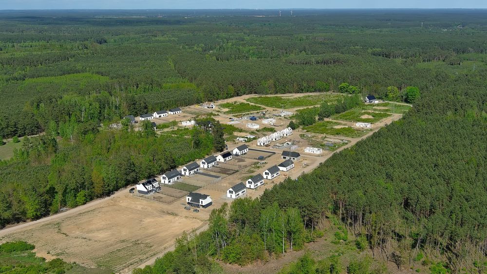 Nowy budynek 92,27 m2-z działką 500 m2.