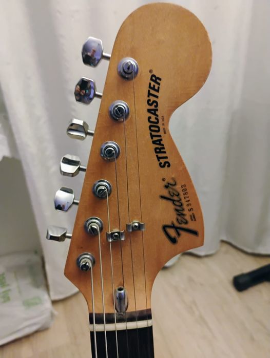 Fender Stratocaster gitara