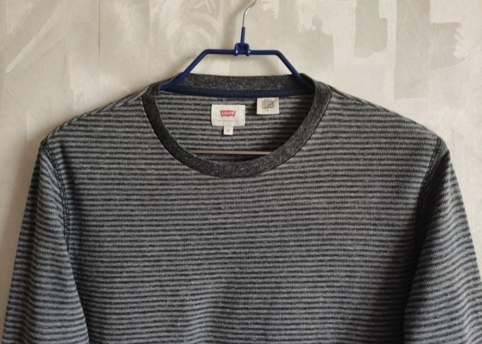 Levis лонгслив світшот