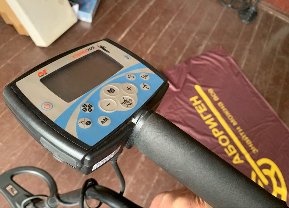 Металошукач Minelab X-Terra 705. Металлоискатель