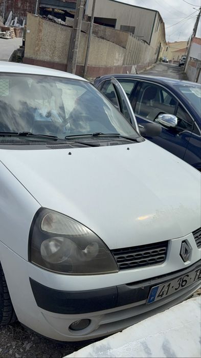 Clio 2002 , Comercial
