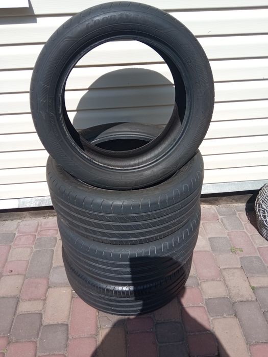 Комплект шин Goodyear 17/50/215