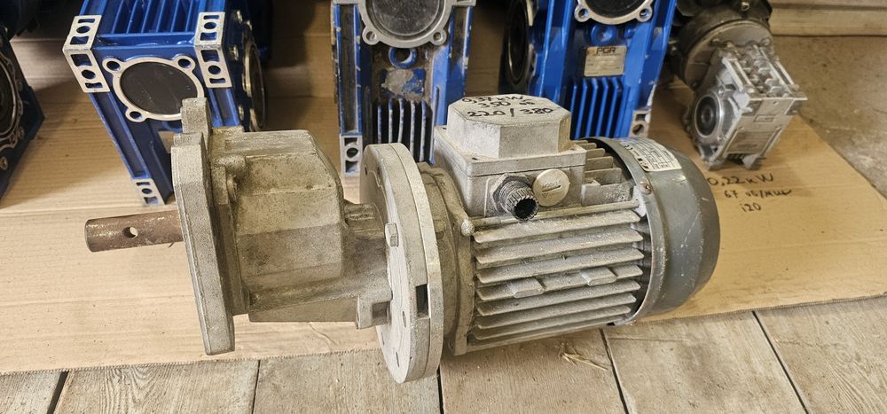 0,37квт 350 об 220/380в мотор-редуктор редуктор мото