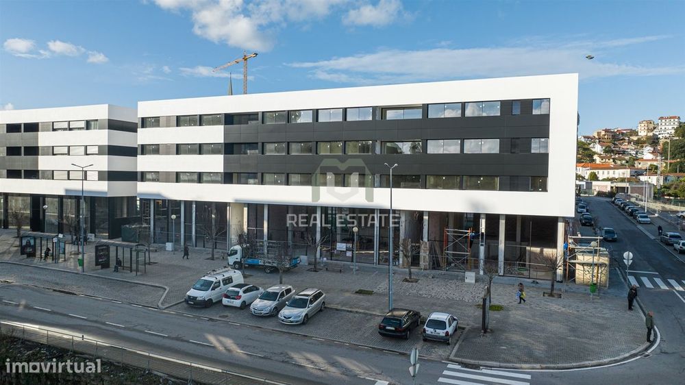 Loja Comercial em S. Pedro da Cova, Gondomar
