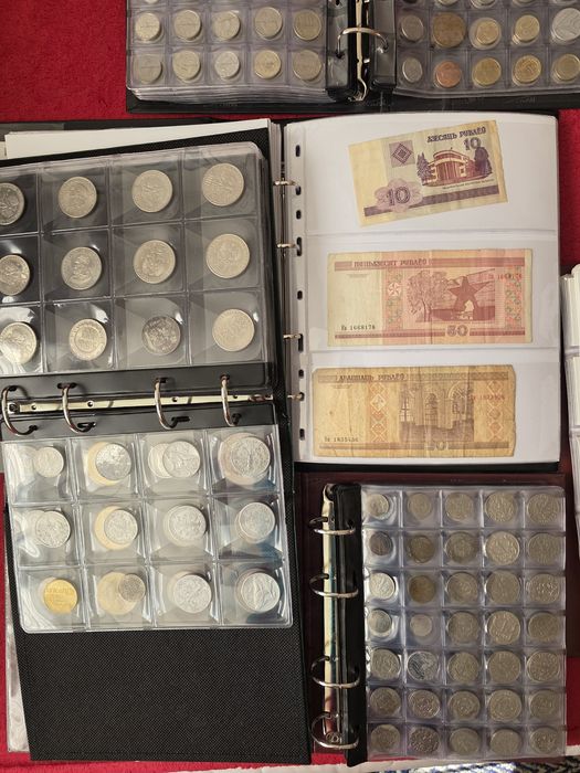 8 klaserów   banknotów  i bilonu pus srebrne