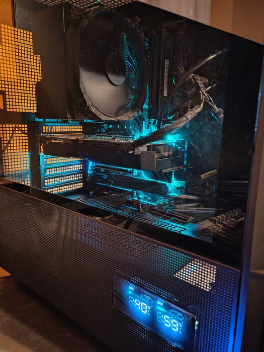 komputer stacjonarny gamingowy