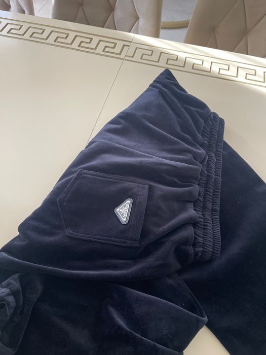 Жіночий велюровий костюм Праda