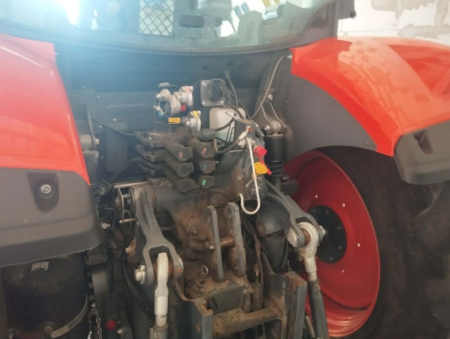 Kubota M6-142 z ładowaczem czołowym
