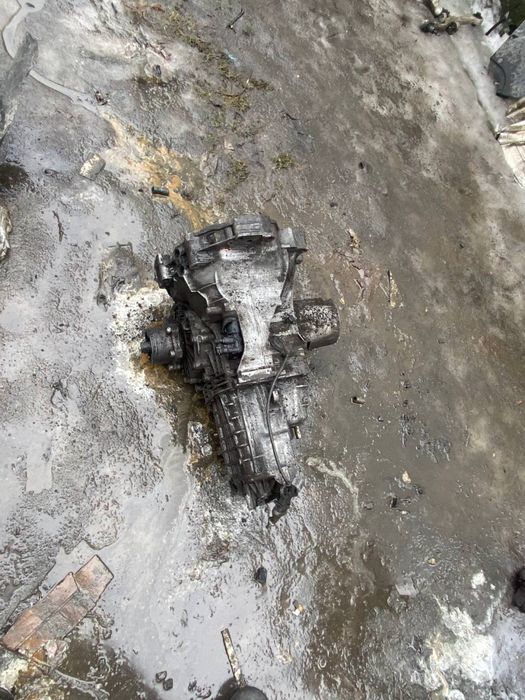 Продам коробку 1.8т