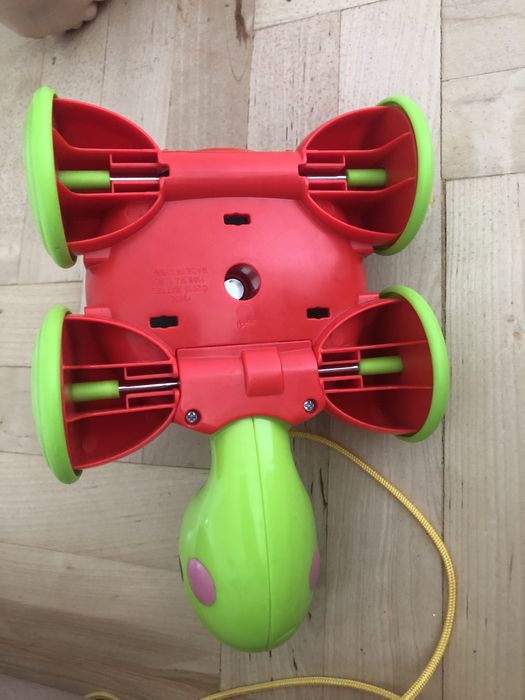 Fisher-Price, jeżdżący żółwik ze sznurkiem