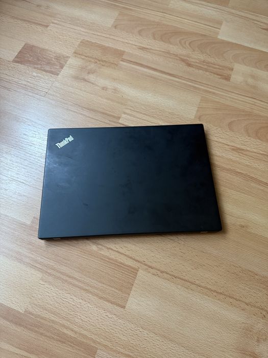Lenovo ThinkPad Ryzen 5 / 16 GB / 512 GB