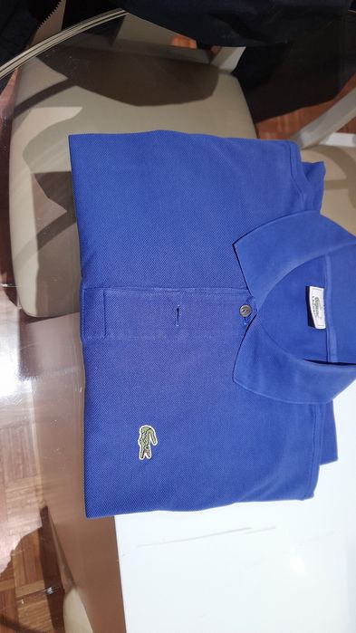 Polo Lacoste original. Azul. Tamanho L
