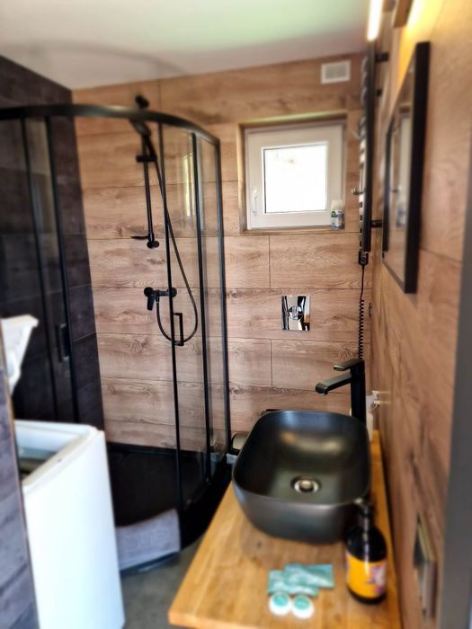 Całoroczny domek na skarpie