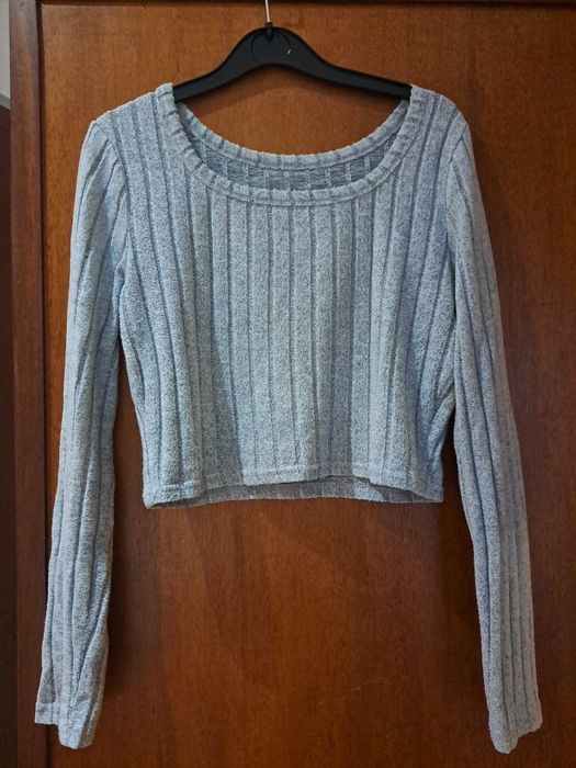 Camisola curta cinza