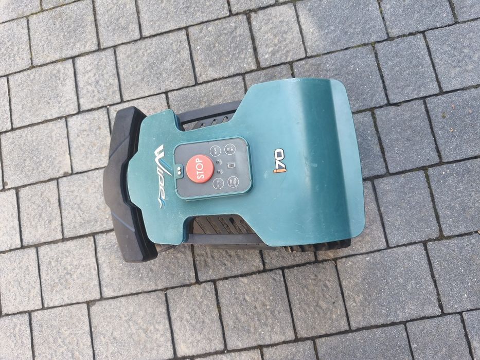 Wiper i70 robot koszący