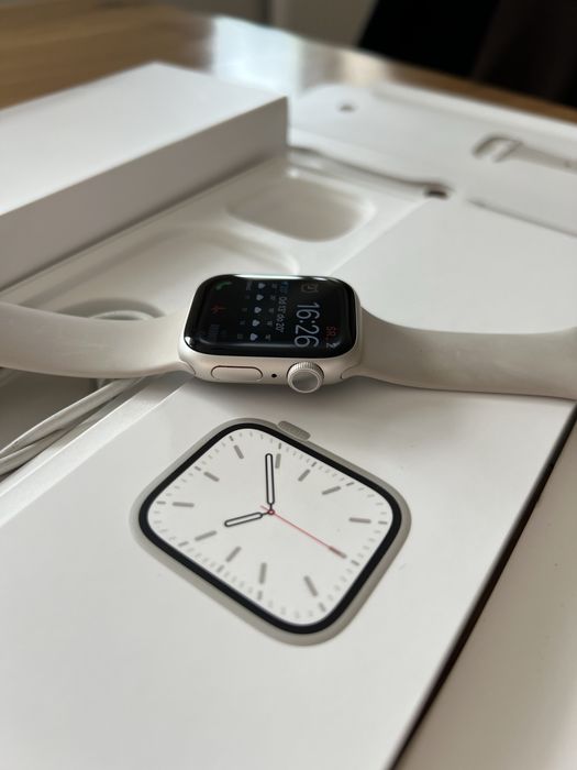 Zegarek apple watch 7 41mm srebrny stan idealny
