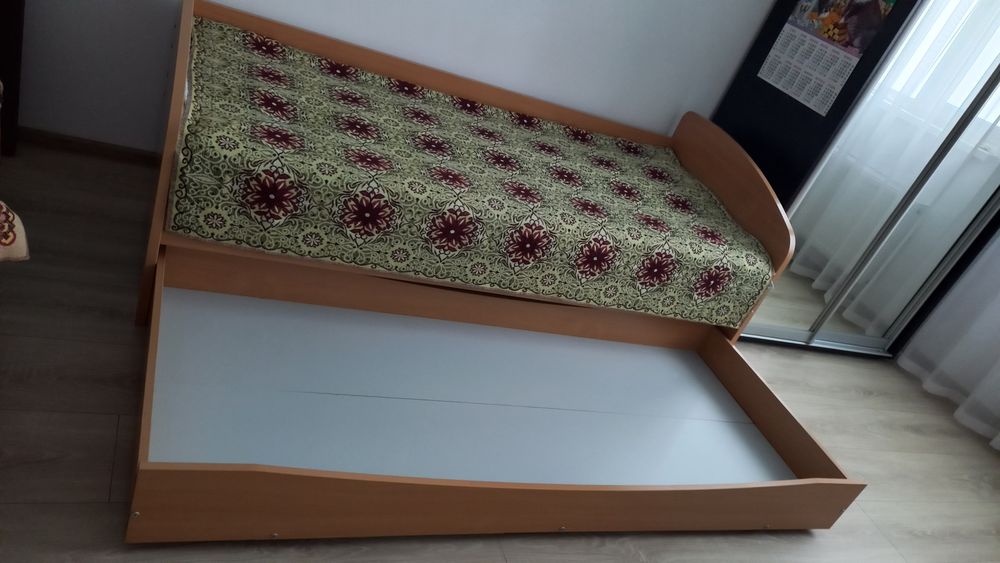 Продаётся кровать в очень хорошом состоянии с ортопедическим матрасом.