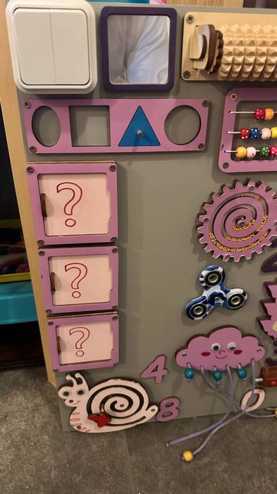 Розвиваюча дошка , бізіборд