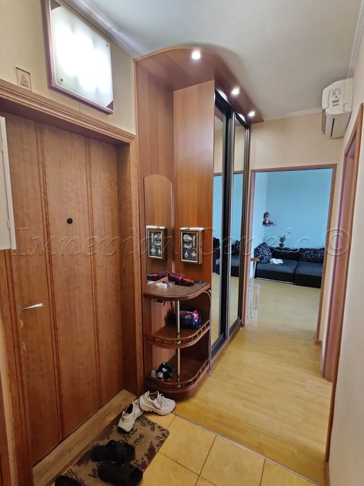 Сдам 2 комнатную с ремонтом на песках