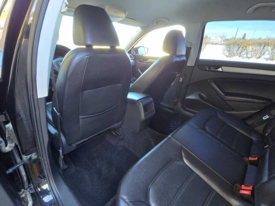 Volkswagen Passat Wolfsburg Edition      2014
