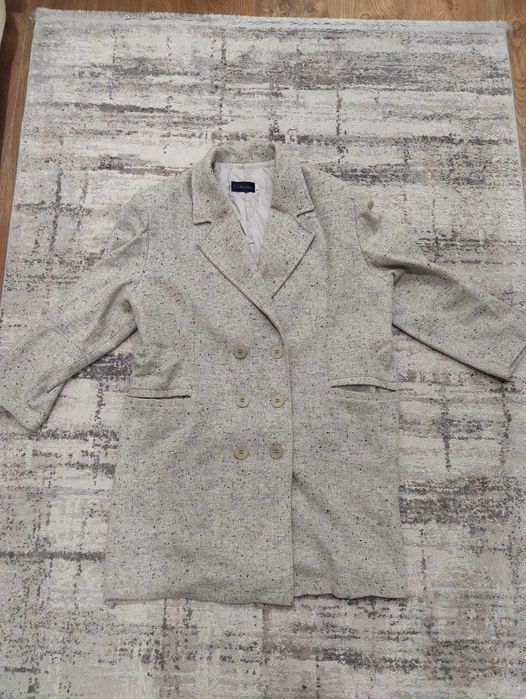 Casaco de senhora da Charles tam. XL em ótimo estado
