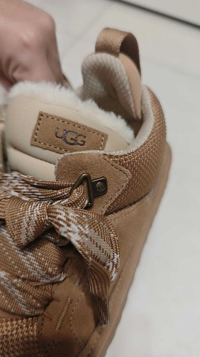 UGG Lowmel Chestnut-Rozmiar 39