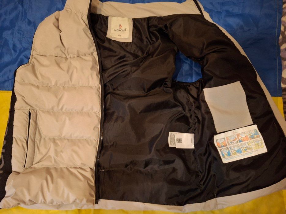 Жилетка Moncler б/у