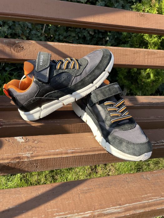Salomon Geox якісні брендові кросівки 34 розмір