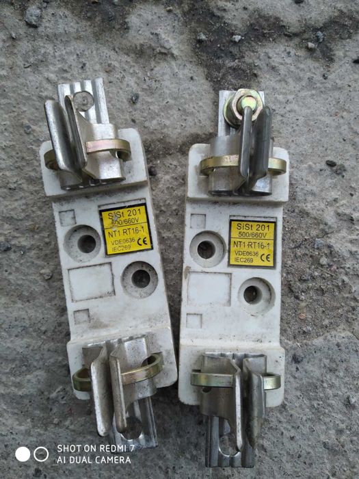 Держатель Предохранители Тримач запобіжника ДП-35 250А IEK и на 400А