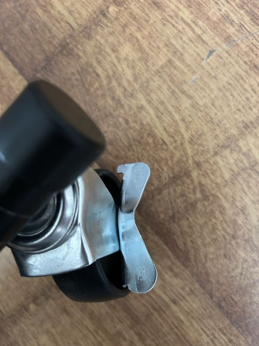 Wieszak na ubrania - rozszerzany Songmics 92-132 cm