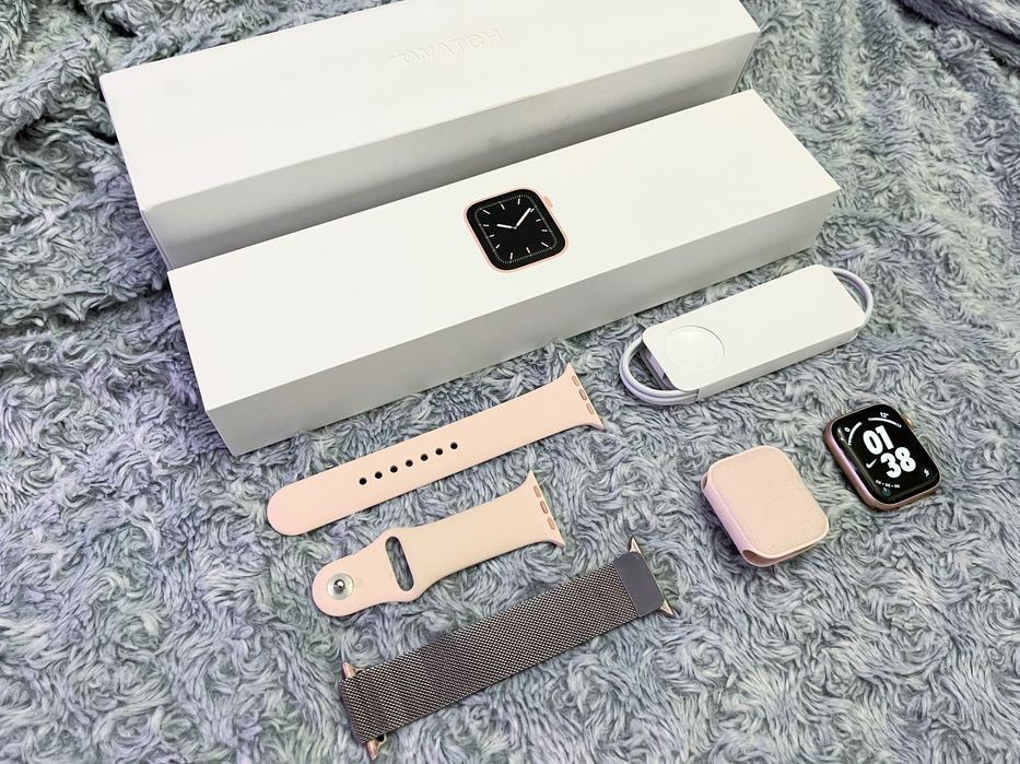 Apple Watch 5 (44 mm) идеал, комплект! А2093