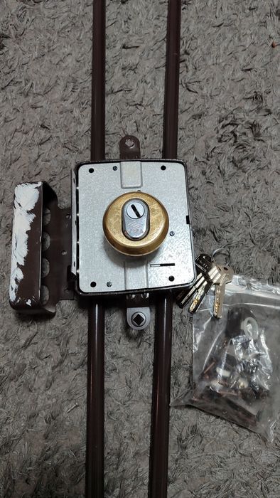 Fechadura Direita CISA cilindro europeu (reservado)