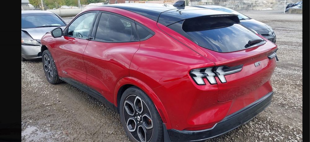 Ford Mustang E-Mach GT Розборка