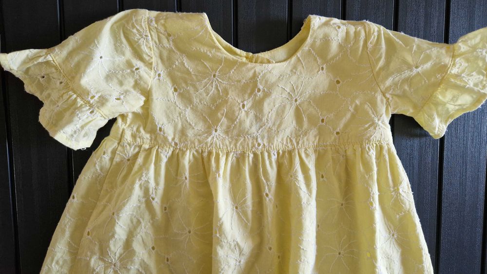 Vestido amarelo de Menina Tamanho 12/18 Meses - Benetton