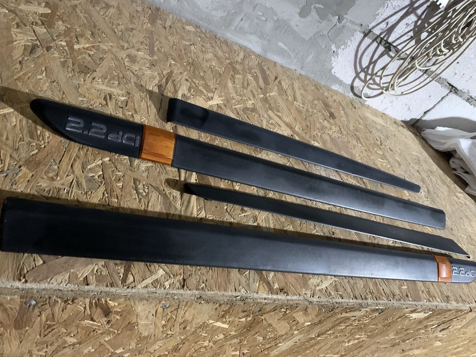 Reno Laguna 2 . Молдинги. Запчастини