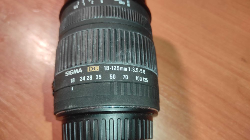 Об'єктив Sigma DC 18–125mm 1:3.5–5.6 для Canon