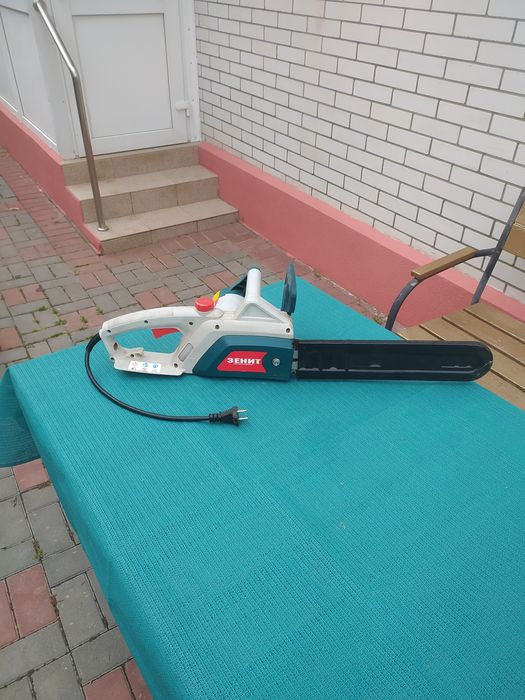 Продам електропилку недорого