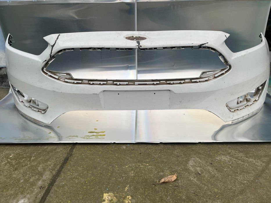 продам бампер  Ford Focus 2015 рест.