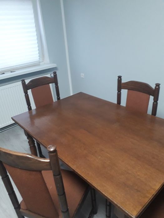 Stół drewniany rozkladany