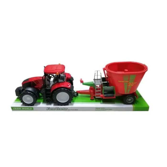 Traktor Z Paszowozem. Nowy Produkt