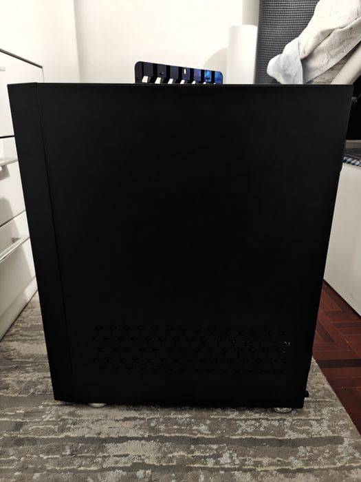 Caixa de Computador Tempest Airflow Umbra RGB ATX Preta