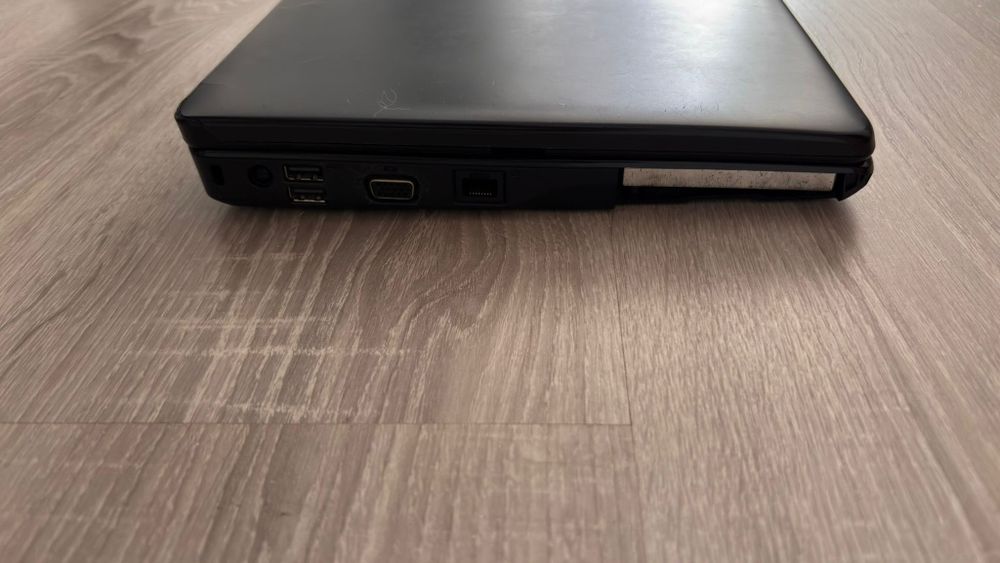 Portátil Dell Inspiron1545